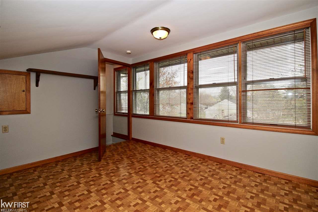 2223 Wiggins Road Fenton, MI 48430 - Photo 26 of 30 31379304-28.JPG