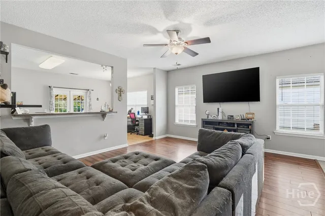 $2,400 | 135 Alexander Way, Richmond Hill, GA 31324