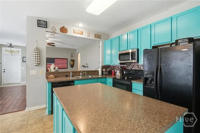 $2,400 | 135 Alexander Way, Richmond Hill, GA 31324