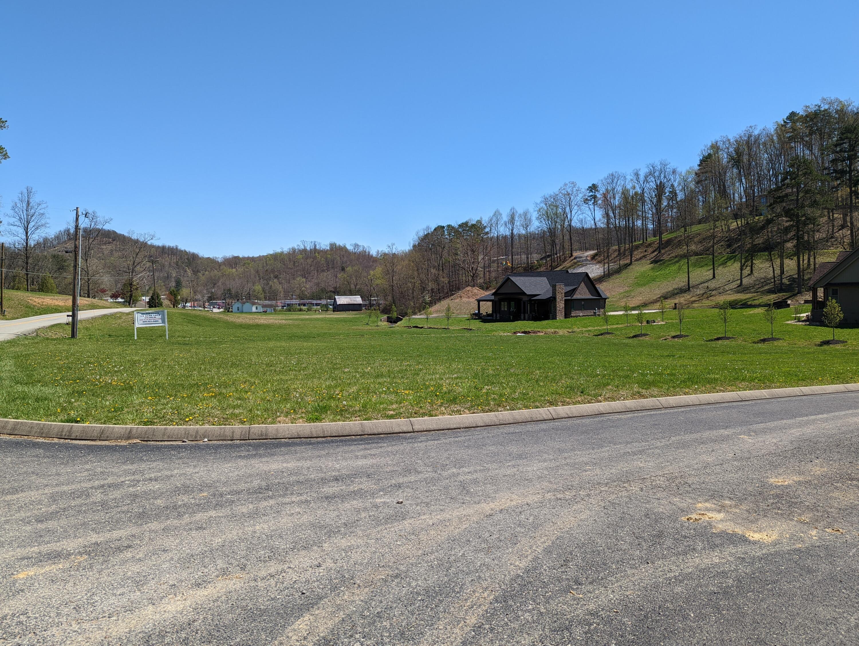 3 Weldon Pointe Corbin, KY 40701 - Photo 3 of 5 3