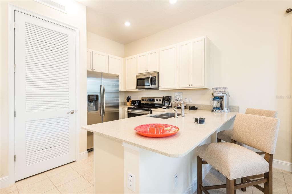 3099 Key Lime Loop Kissimmee, FL 34747 - Photo 6 of 61