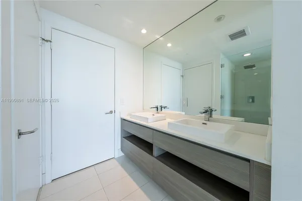 $4,750 | 460 Northeast 28th Street, Unit 707, Miami, FL 33137