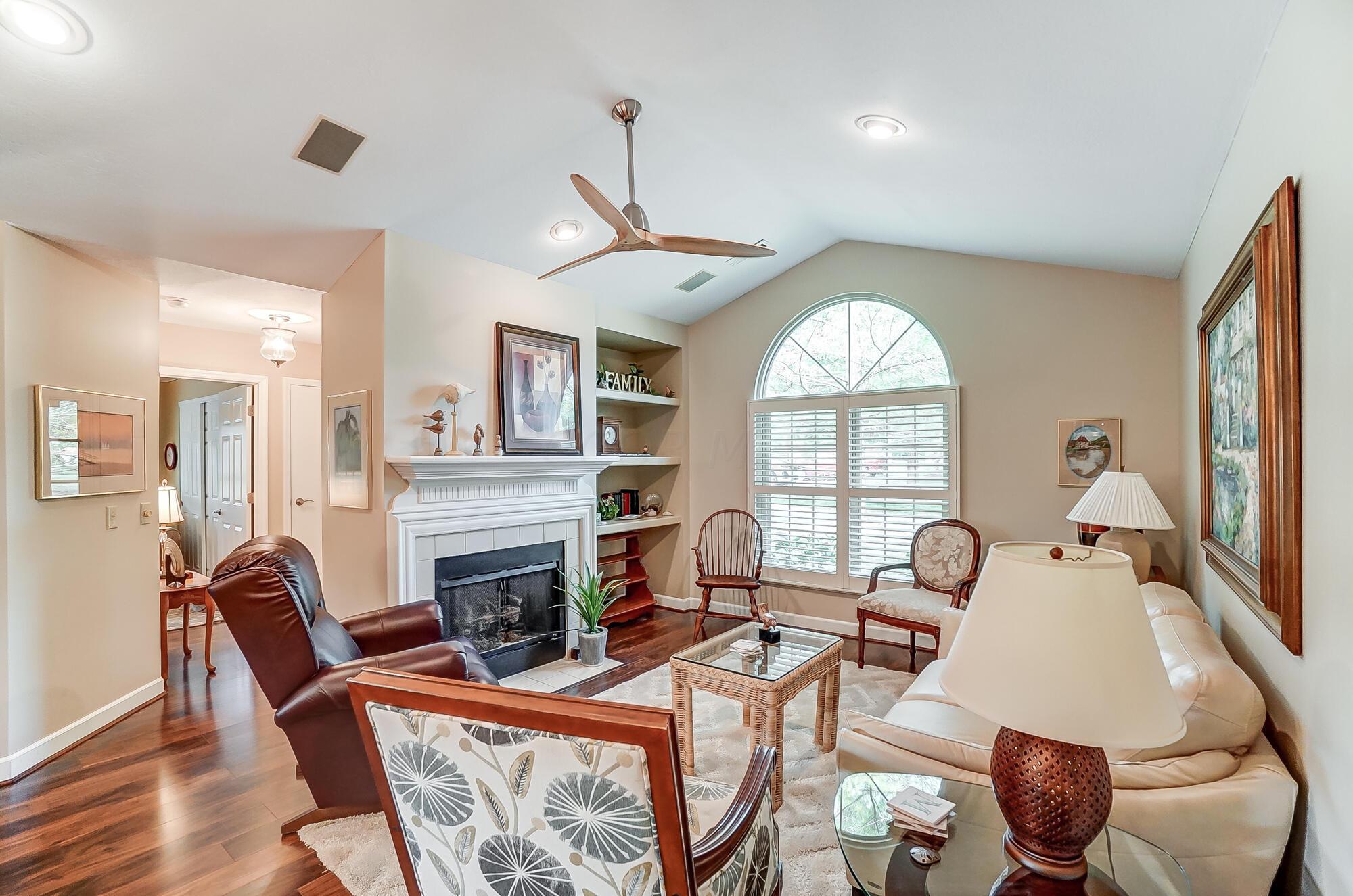 5820 Locbury Lane, Unit R Dublin, OH 43016 - Photo 4 of 29 010
