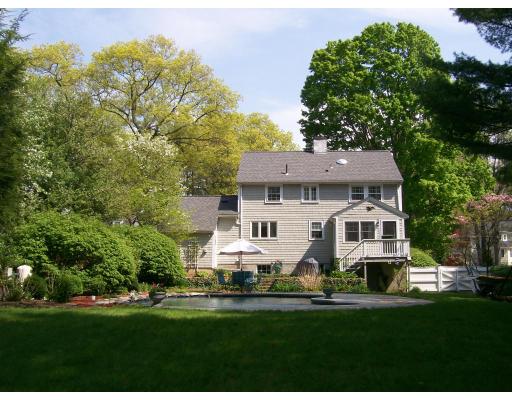 32 Hutchinson Road Walpole, MA 02081 - Photo 2 of 5 Gallery Image 2