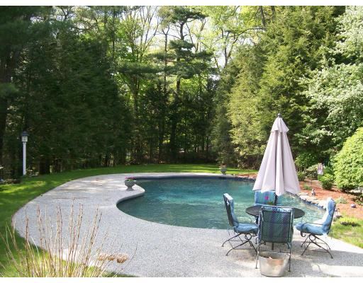 32 Hutchinson Road Walpole, MA 02081 - Photo 3 of 5 Gallery Image 3