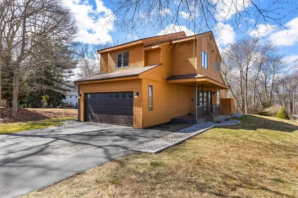 $1,595,900 | 14 S Trail, Narragansett, RI 02882