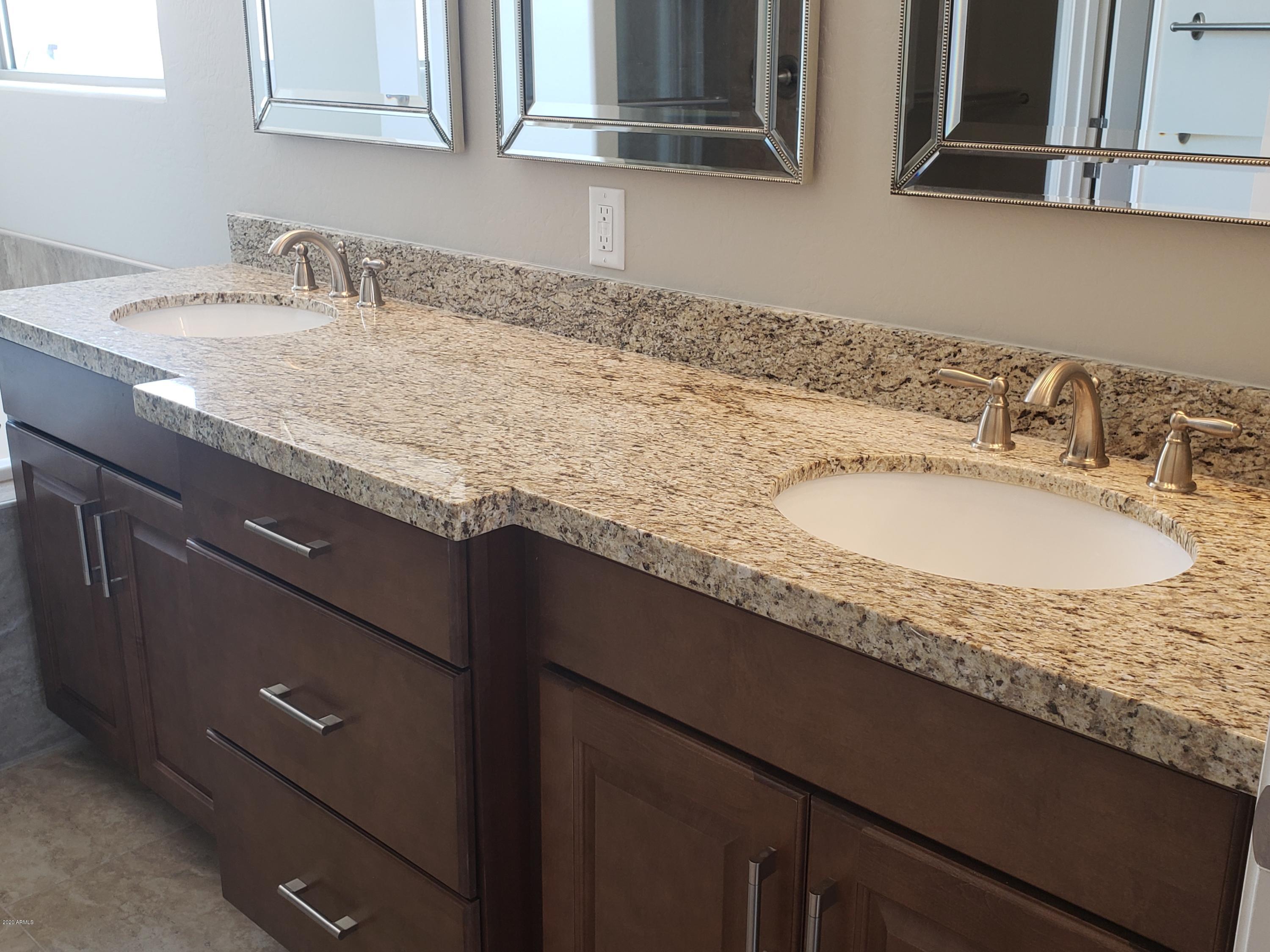 1712 West Tamar Road Phoenix, AZ 85086 - Photo 11 of 14 2331 - MASTER BATH 1