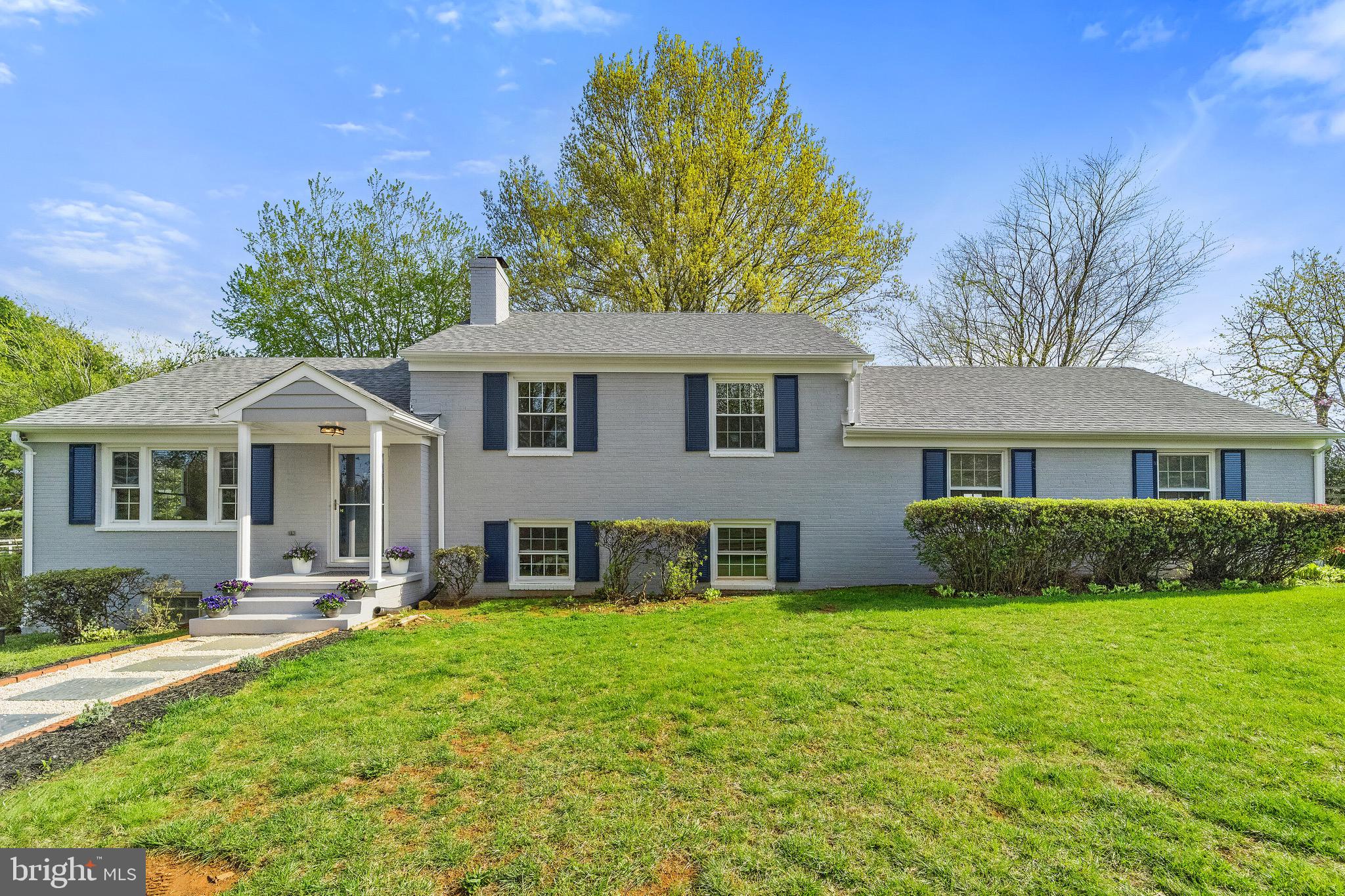 7197 Leeton Ridge Road Warrenton, VA 20186 - Photo 3 of 48 Gallery Image 3