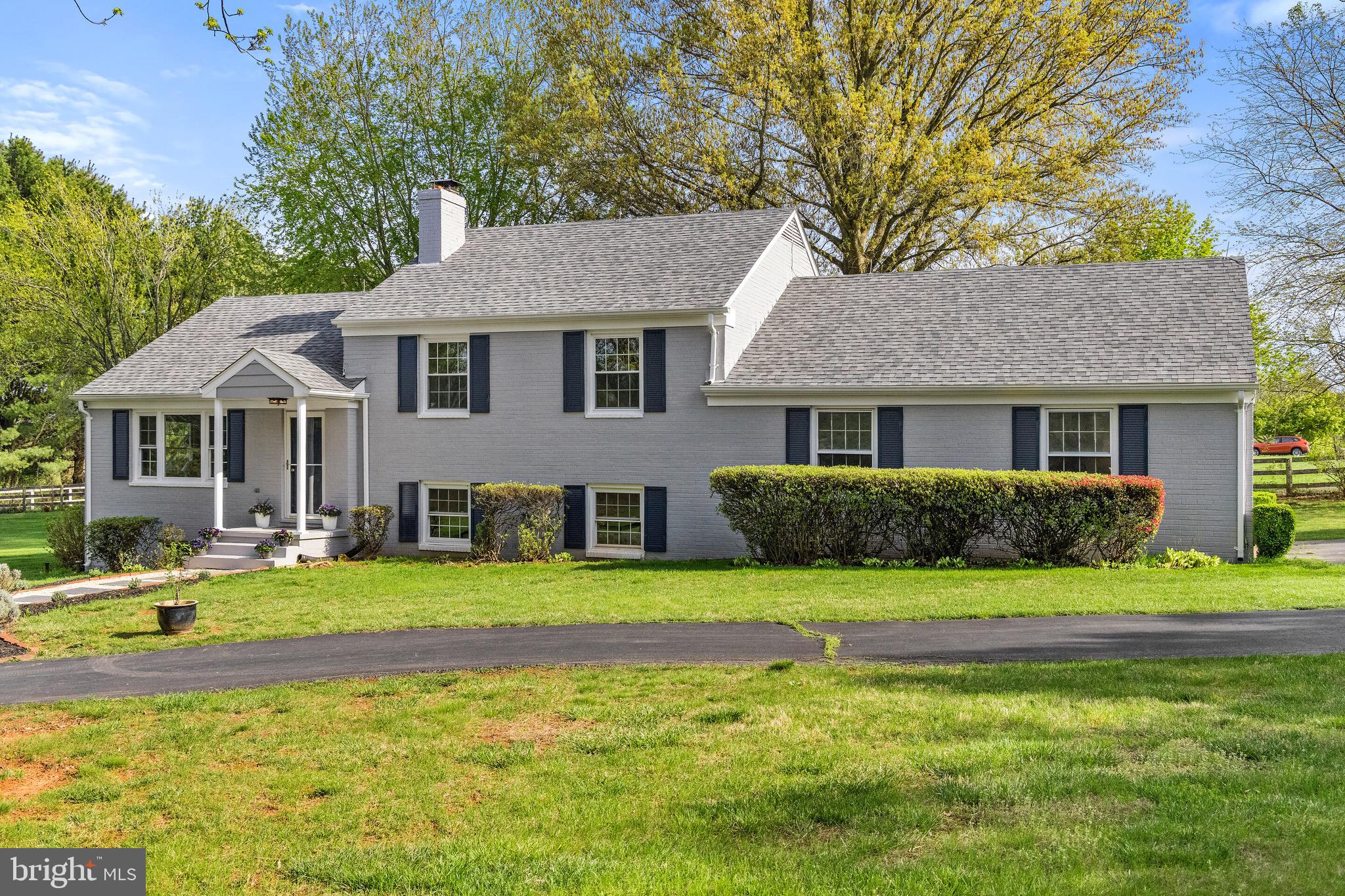 7197 Leeton Ridge Road Warrenton, VA 20186 - Photo 4 of 48 Gallery Image 4