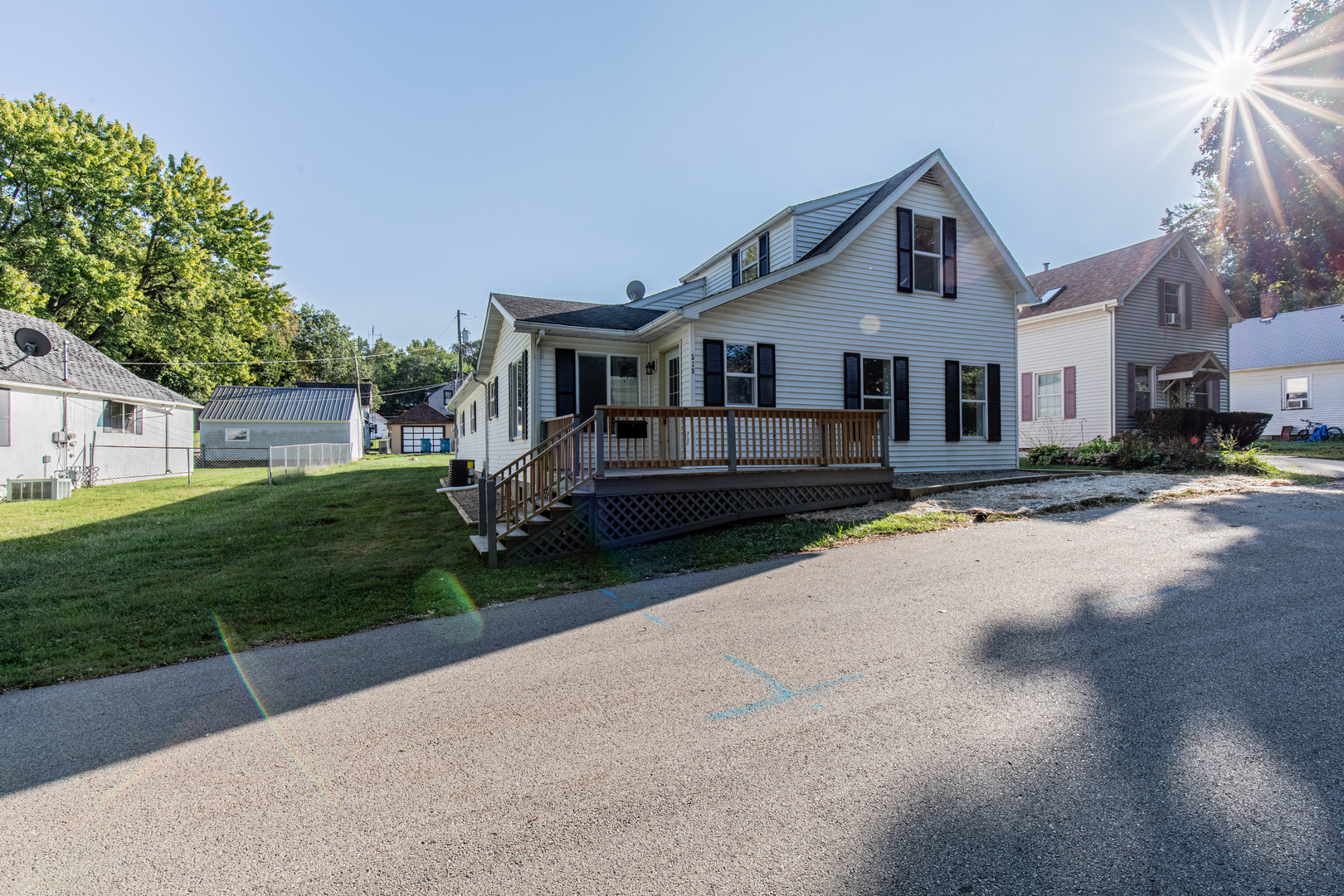 519 East Dakota Street Spring Valley, IL 61362 - Photo 1 of 23 a front view of a house with a yard