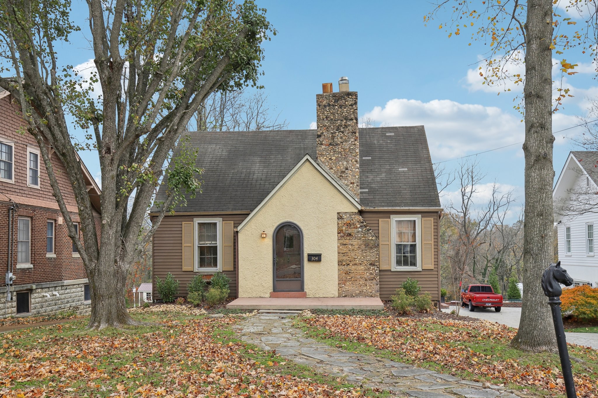 304 North Main Street Springfield, TN 37172 - Photo 1 of 60 a front view of a house with a yard
