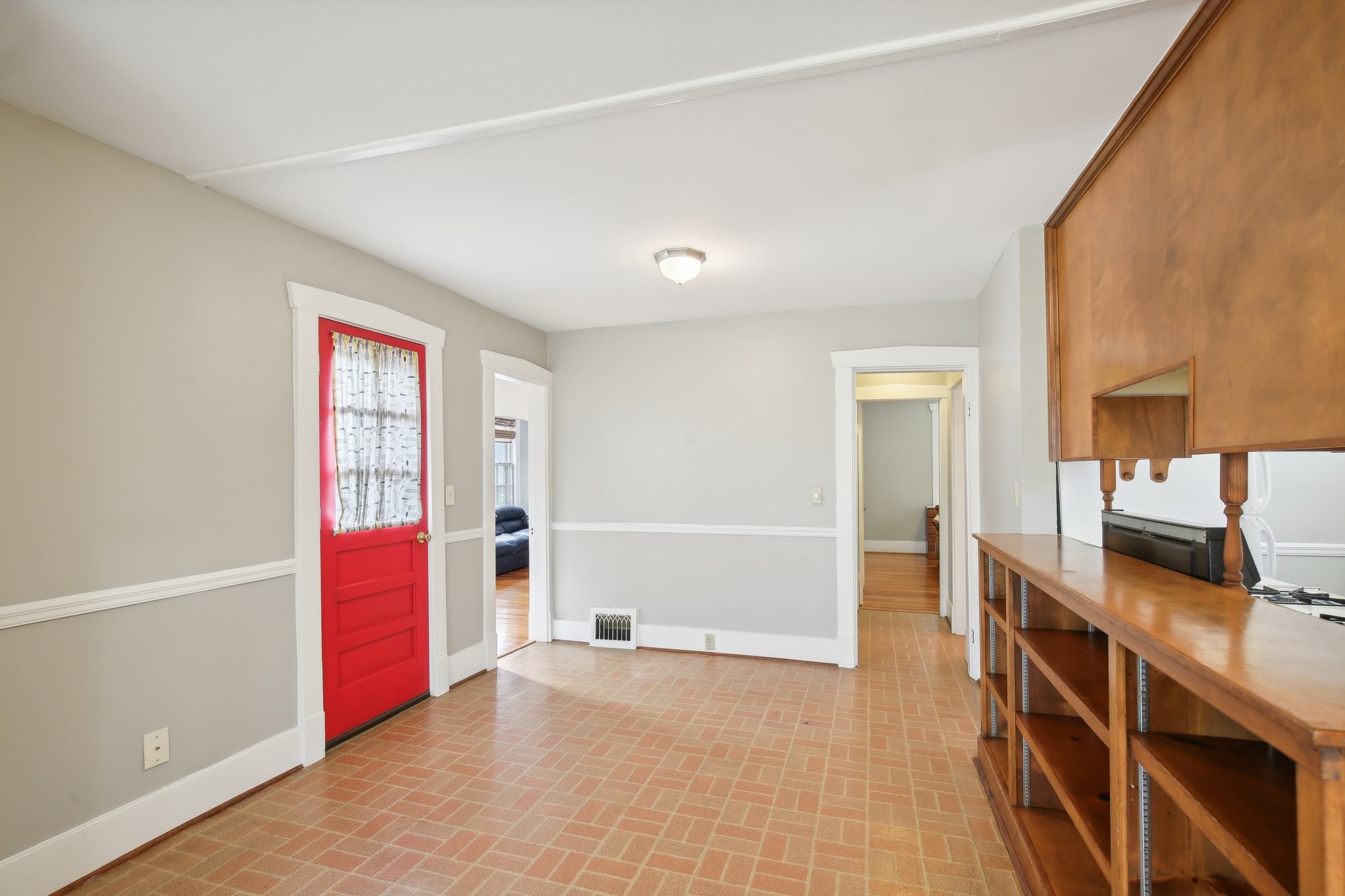 304 North Main Street Springfield, TN 37172 - Photo 14 of 60 a view of an empty room and window