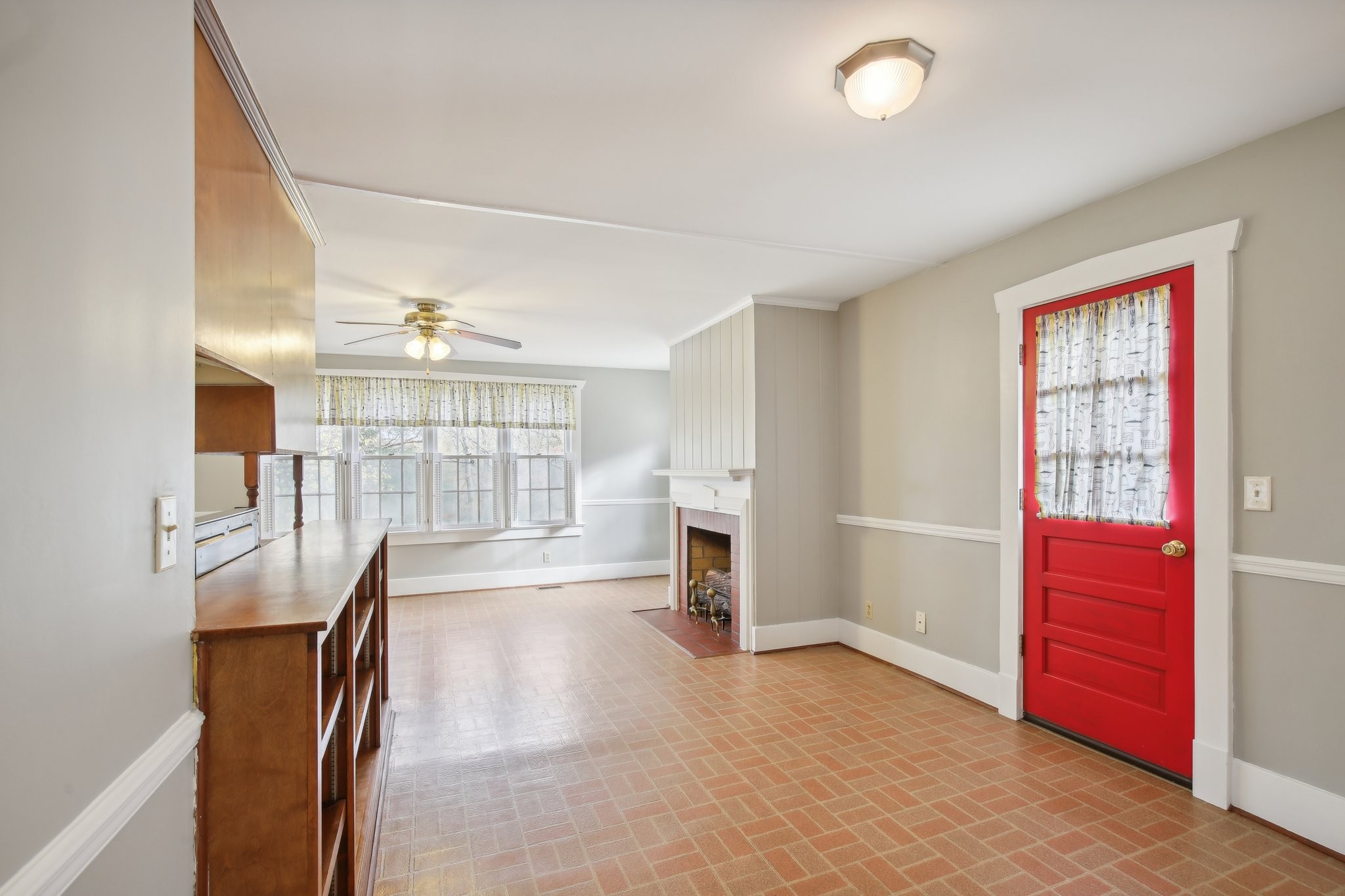 304 North Main Street Springfield, TN 37172 - Photo 15 of 60 a view of entryway and hall with a cabinet