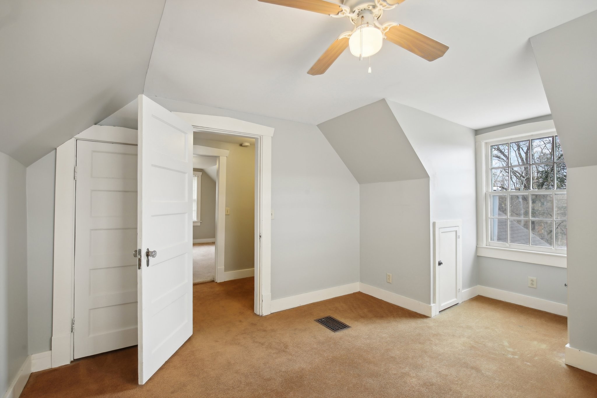 304 North Main Street Springfield, TN 37172 - Photo 31 of 60 a view of an empty room with a window