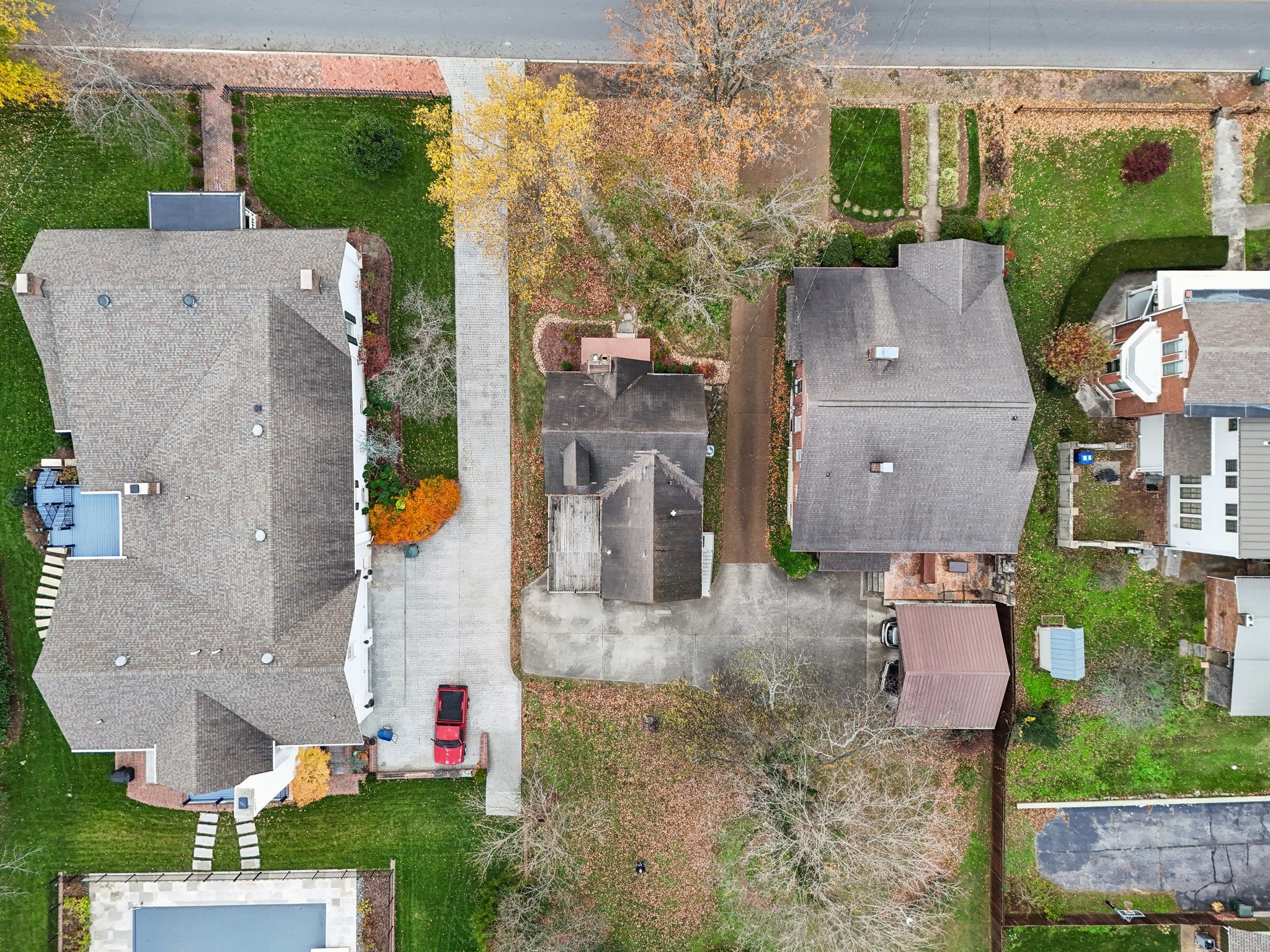 304 North Main Street Springfield, TN 37172 - Photo 52 of 60 an aerial view of residential houses with outdoor space and parking