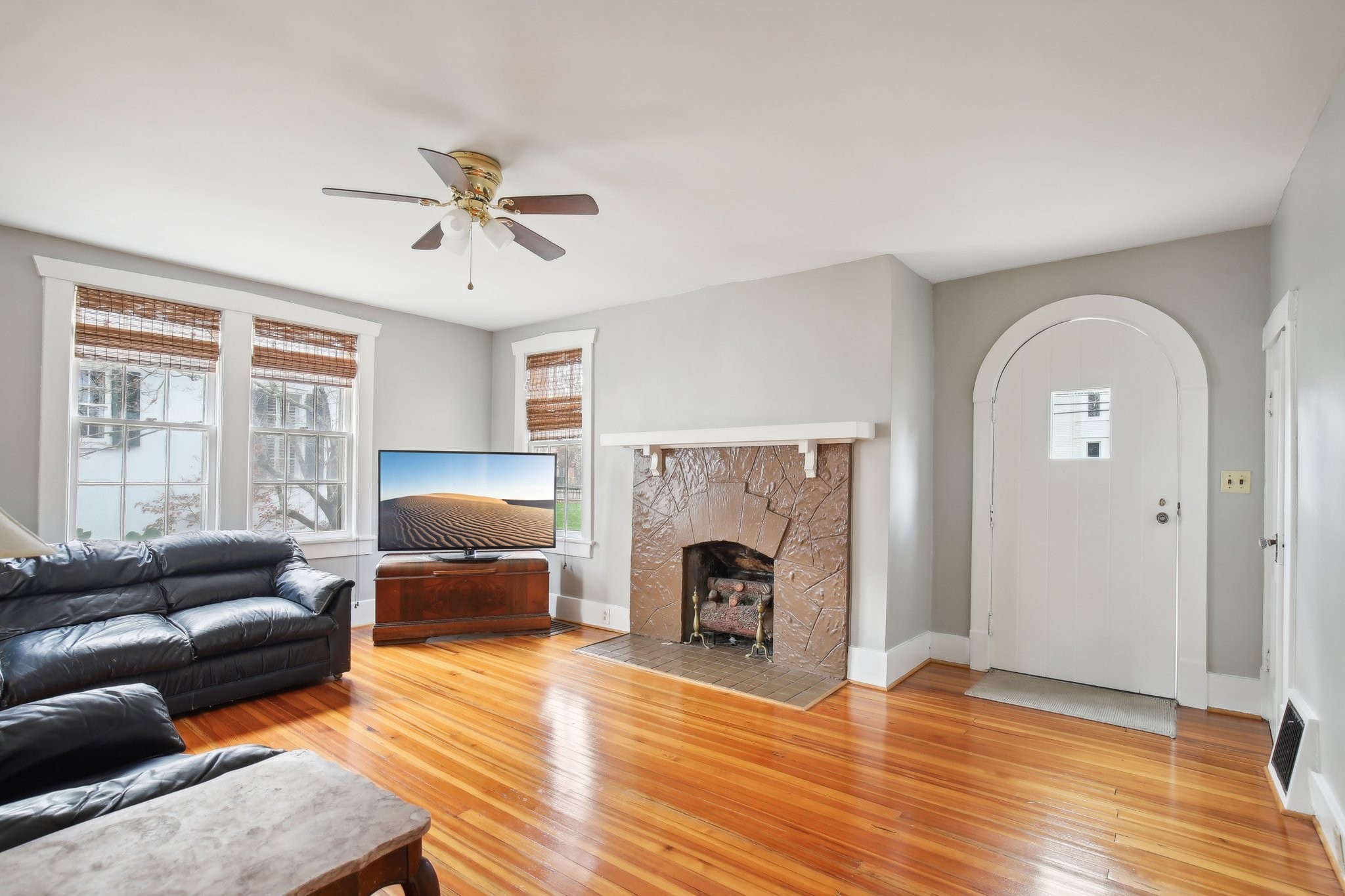 304 North Main Street Springfield, TN 37172 - Photo 6 of 60 a living room with furniture and a fireplace