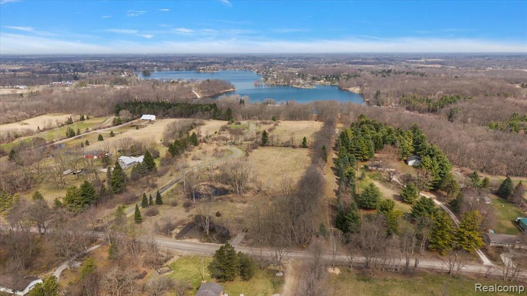 10515 Horton Road Goodrich, MI 48438 - Photo 5 of 13