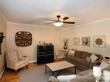 $3,950 | 821 East 37th Street, Charlotte, NC 28205