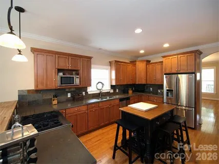 $3,950 | 821 East 37th Street, Charlotte, NC 28205