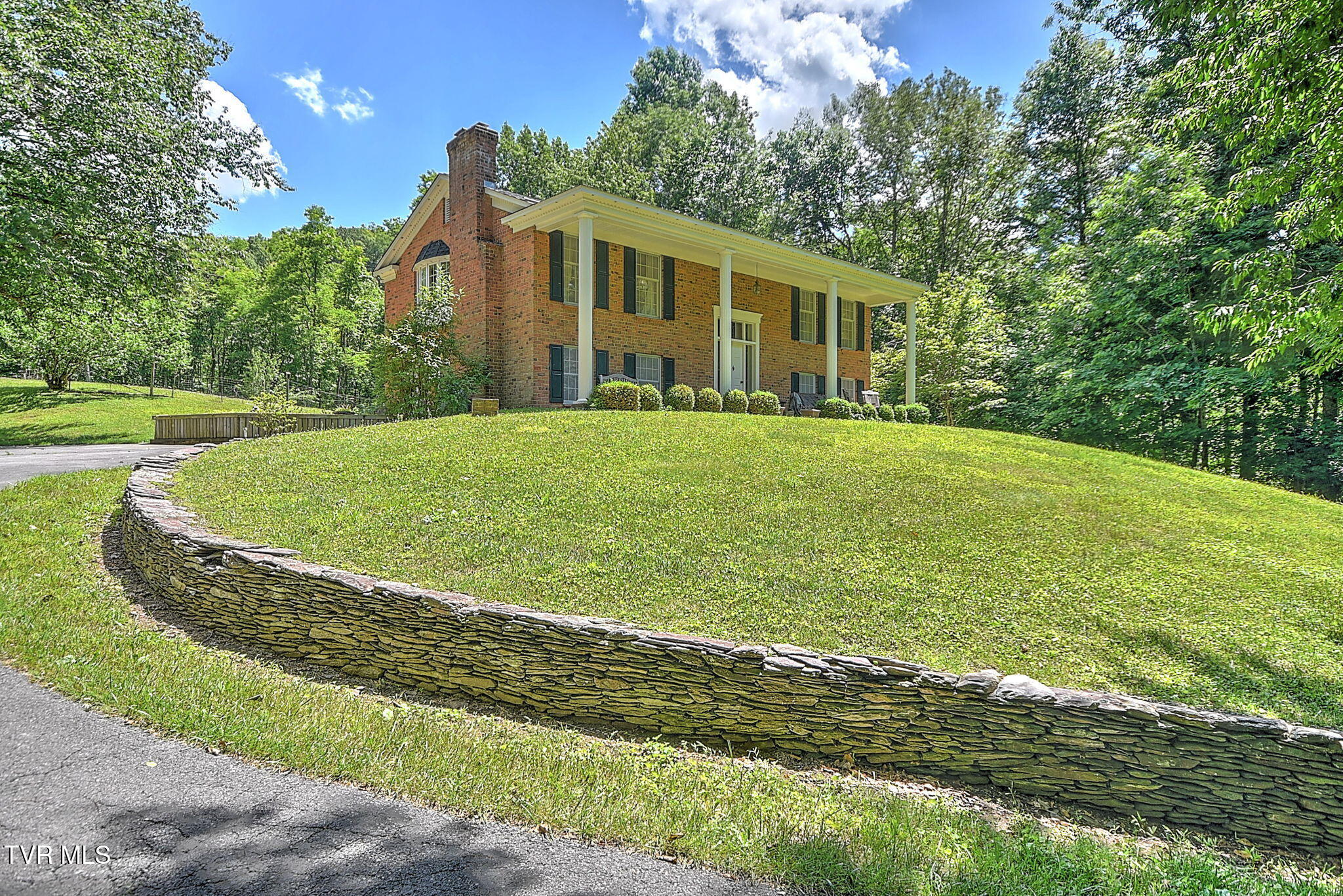 47-web-or-mls-20159 Azen Rd EE