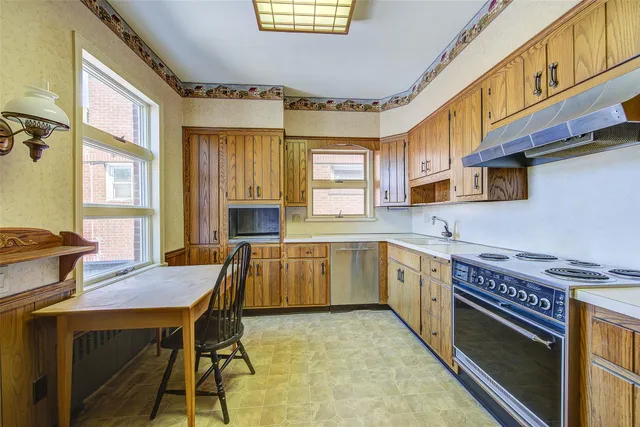 $1,100,000 | 8507 Union Turnpike | Glendale