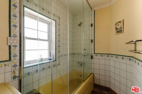 $1,100,000 | 437 Short Trail, Topanga, CA 90290