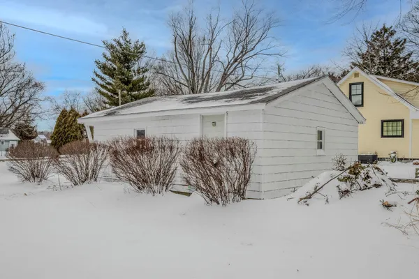$280,000 | 5935 Sawyer Road, Sawyer, MI 49125