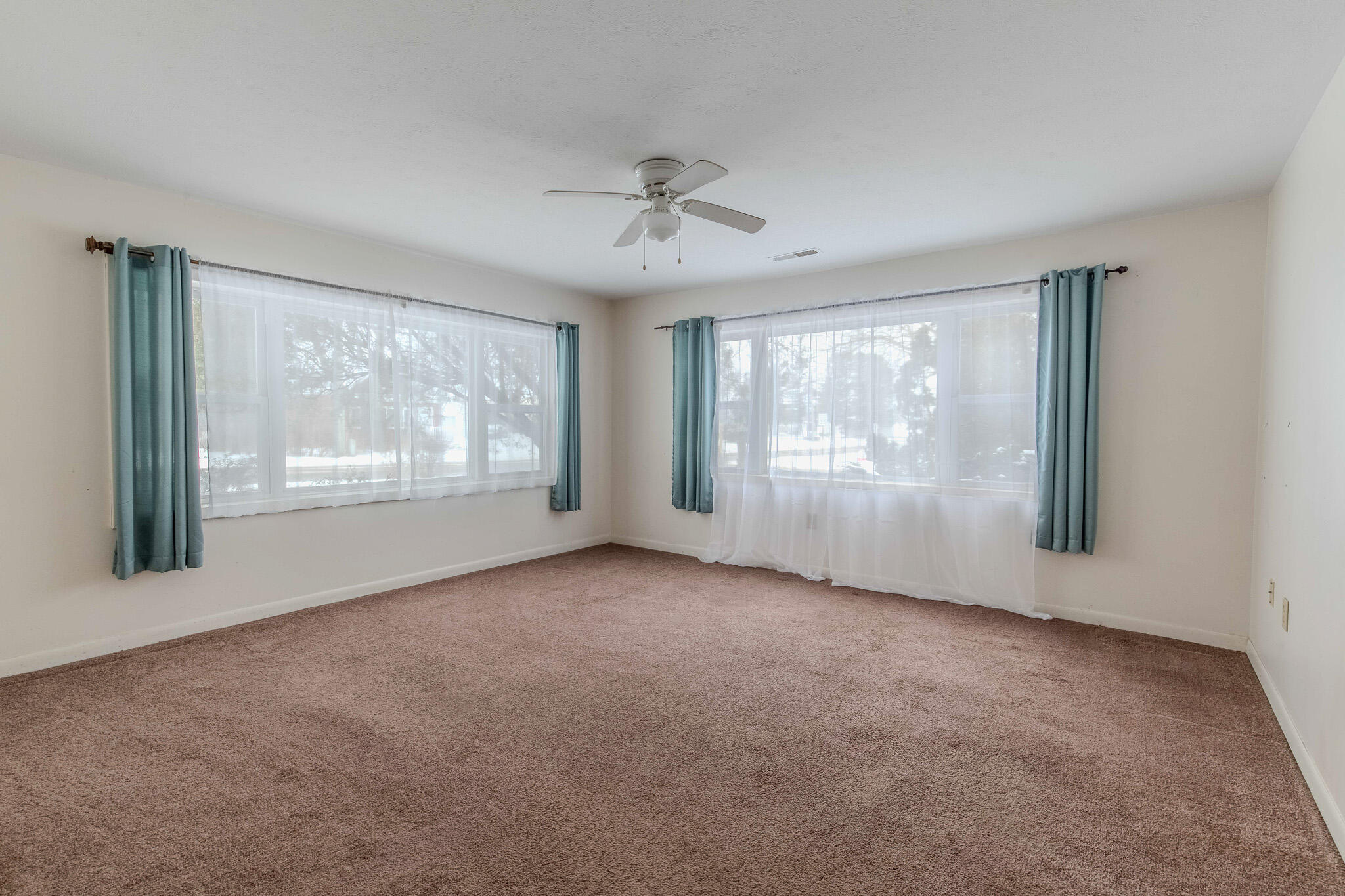 5935 Sawyer Road Sawyer, MI 49125 - Photo 4 of 18 Living Room