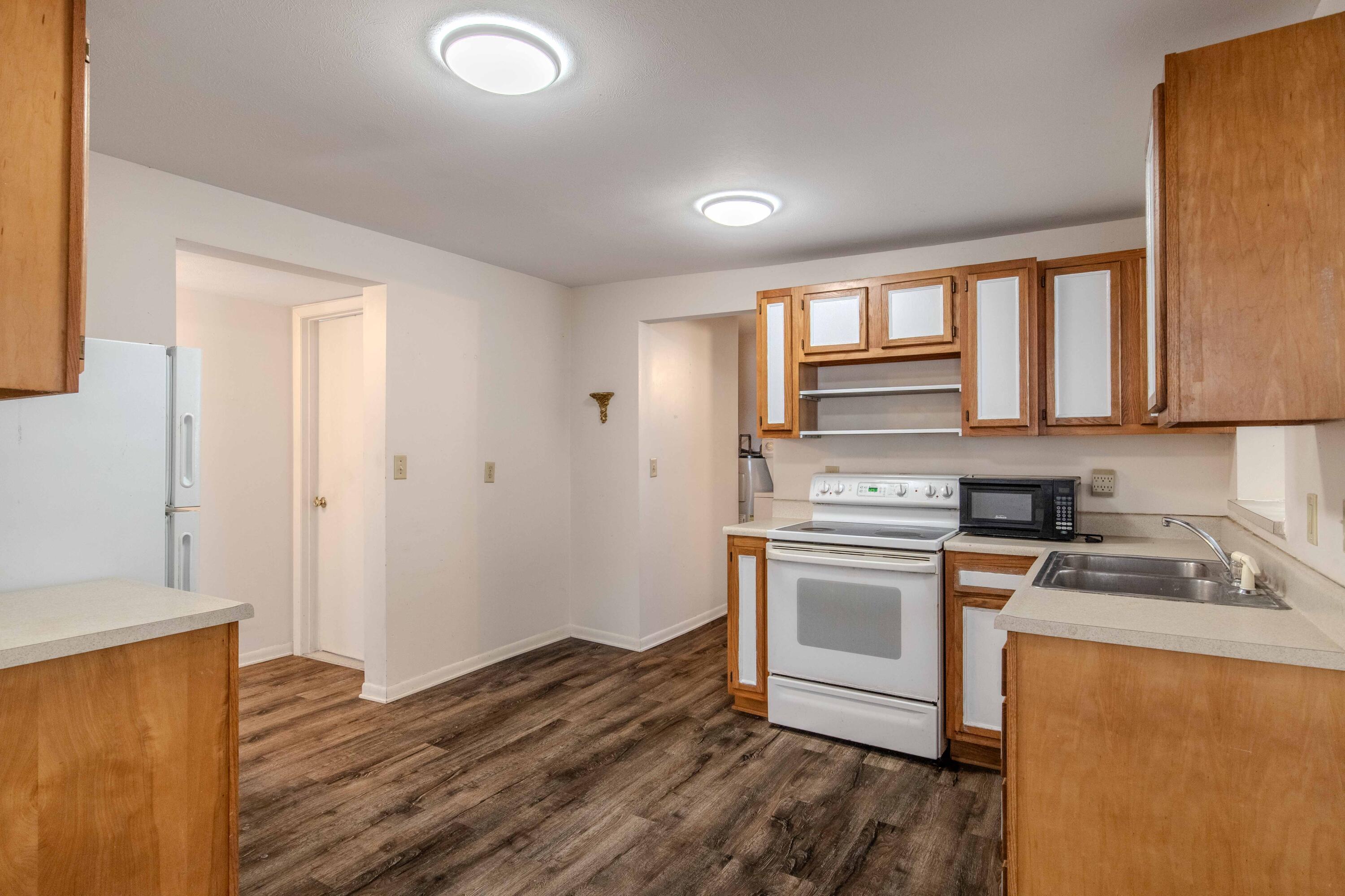 5935 Sawyer Road Sawyer, MI 49125 - Photo 5 of 18 Kitchen