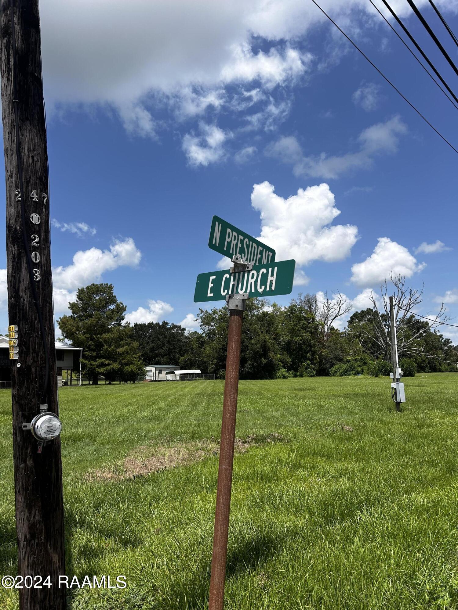 205-211 North President Street Delcambre, LA 70528 - Photo 6 of 10 IMG_7114