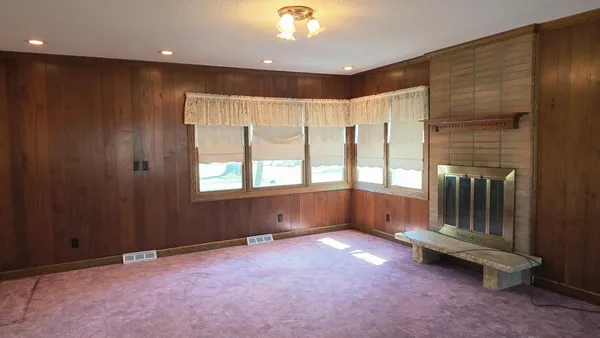 $249,000 | 535 West 1st Street, Cottonwood, MN 56229