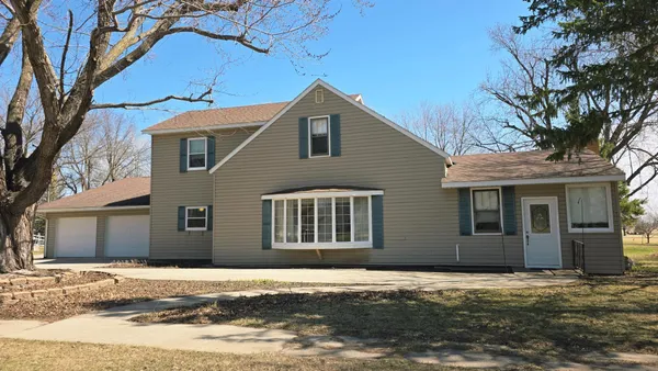 $249,000 | 535 West 1st Street, Cottonwood, MN 56229