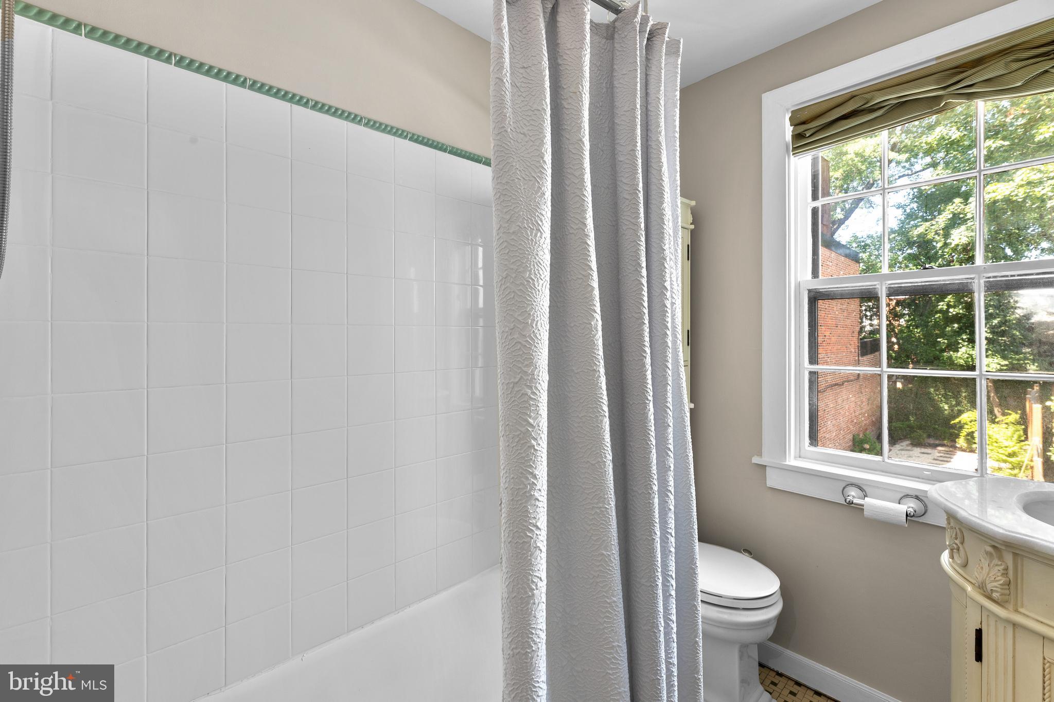 1216 28th Street Northwest Washington, DC 20007 - Photo 29 of 42