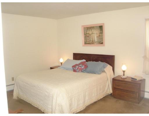 52 Merideth Way Barnstable, MA 02632 - Photo 3 of 5
