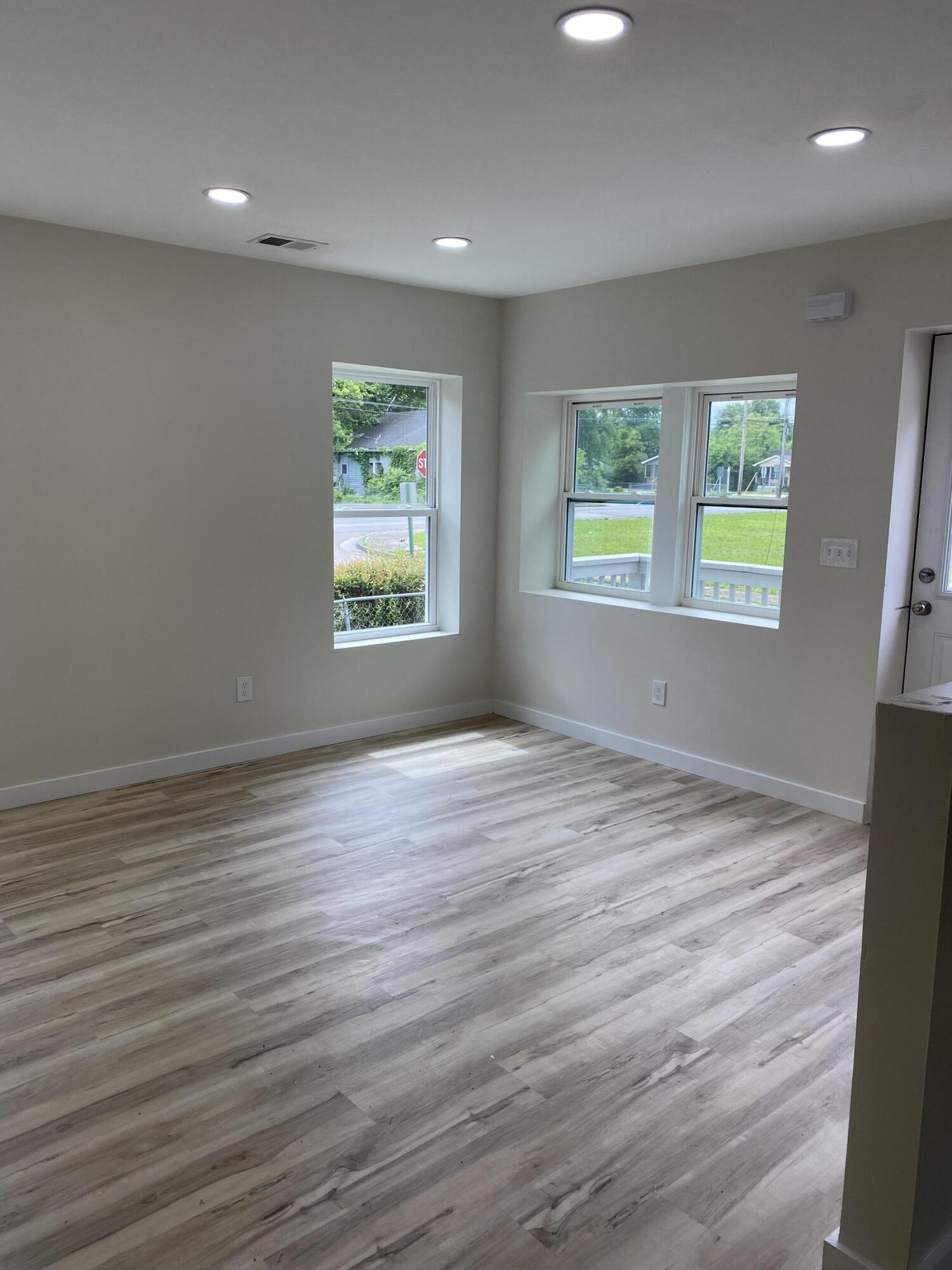 1815 Newell Avenue Chattanooga, TN 37404 - Photo 11 of 33 IMG_5597