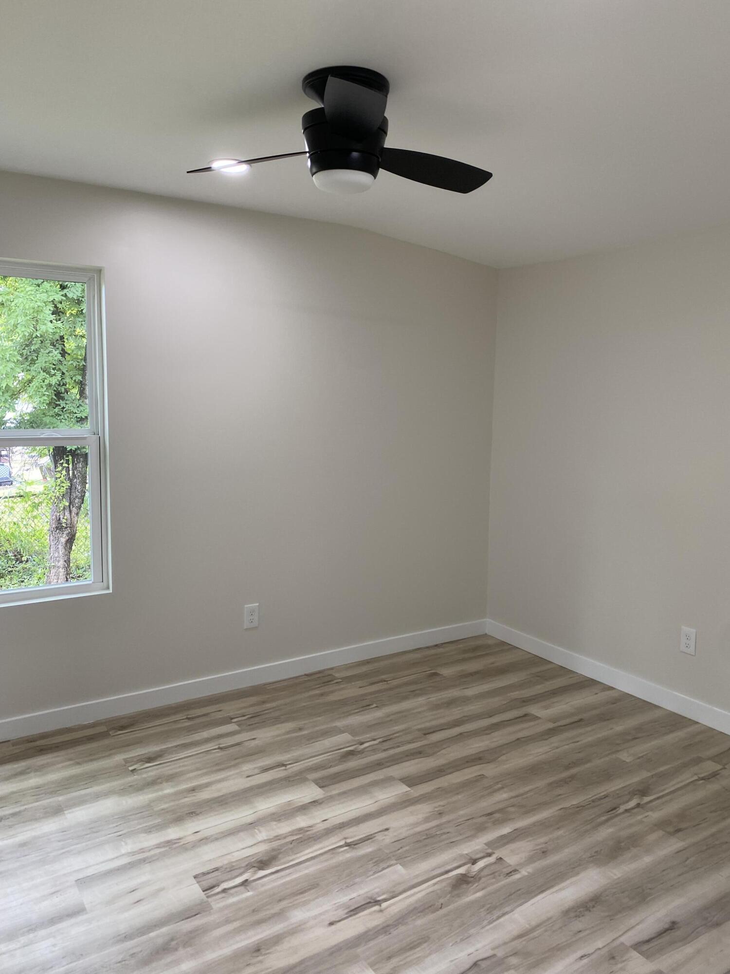 1815 Newell Avenue Chattanooga, TN 37404 - Photo 21 of 33 IMG_5607