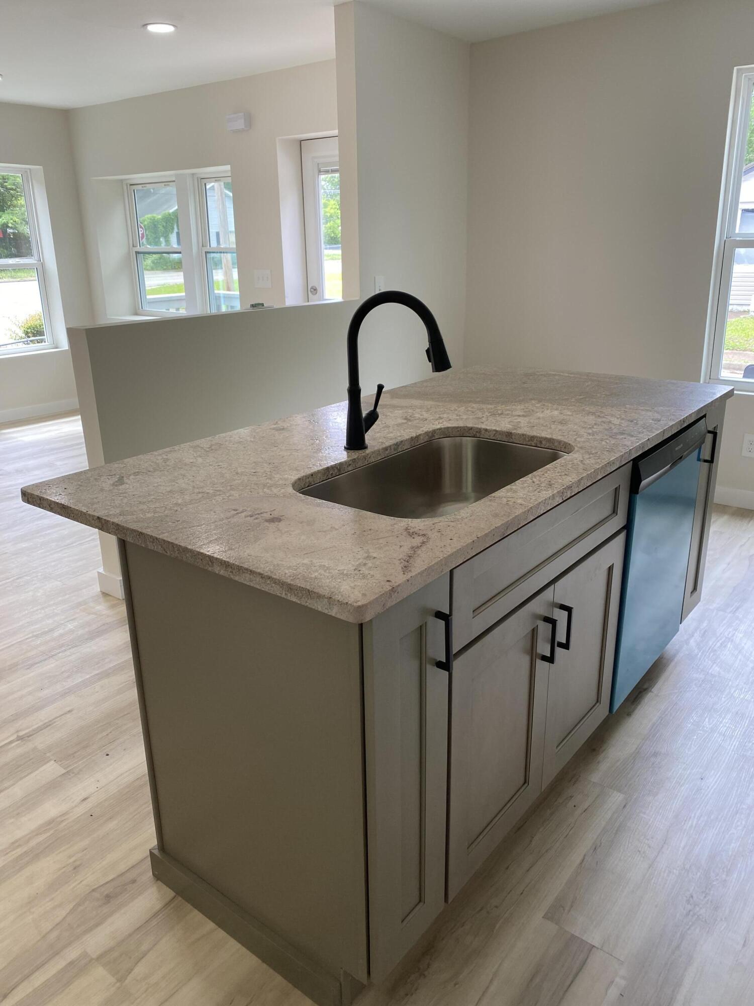 1815 Newell Avenue Chattanooga, TN 37404 - Photo 5 of 33 IMG_5591