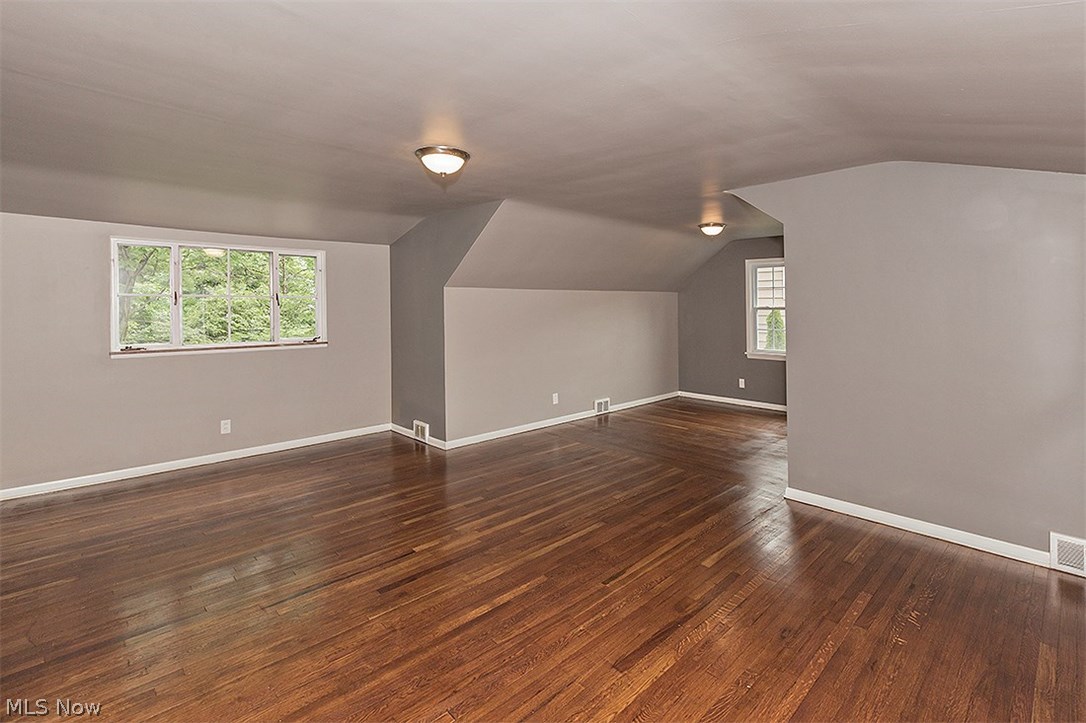 23897 Wimbledon Road Shaker Heights, OH 44122 - Photo 26 of 35 Gallery Image 26