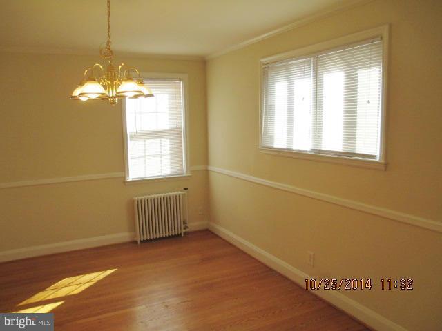 4501 Harcourt Road Baltimore, MD 21214 - Photo 7 of 19 Dining Room