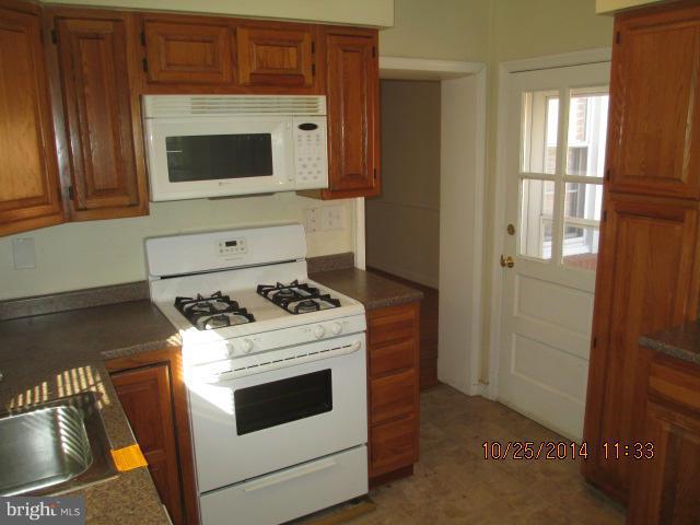 4501 Harcourt Road Baltimore, MD 21214 - Photo 9 of 19 Kitchen