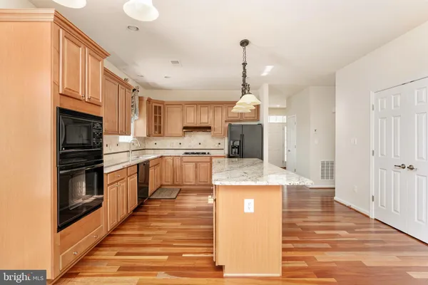 $539,900 | 6227 East Dranesville Drive, Fredericksburg, VA 22407