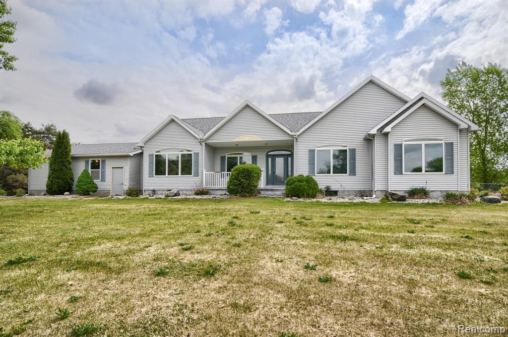 10237 South Reese Road Millington, MI 48746 - Photo 3 of 42
