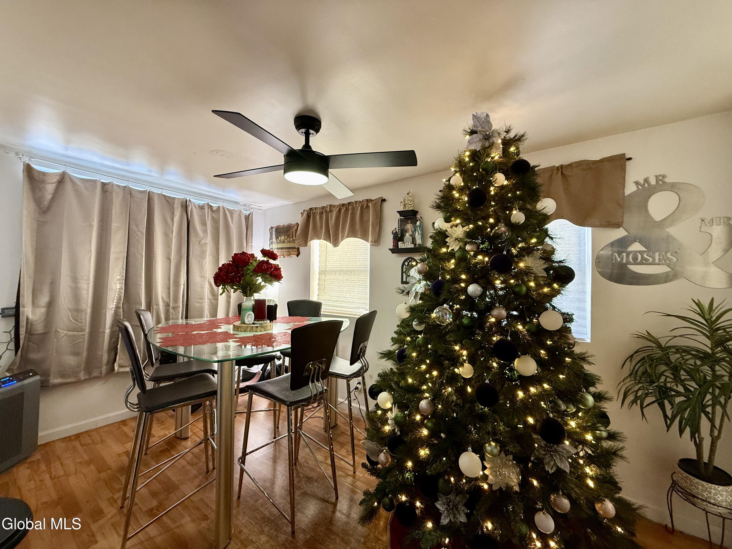 32 Twin Channels Road Queensbury, NY 12804 - Photo 13 of 27 Dining room