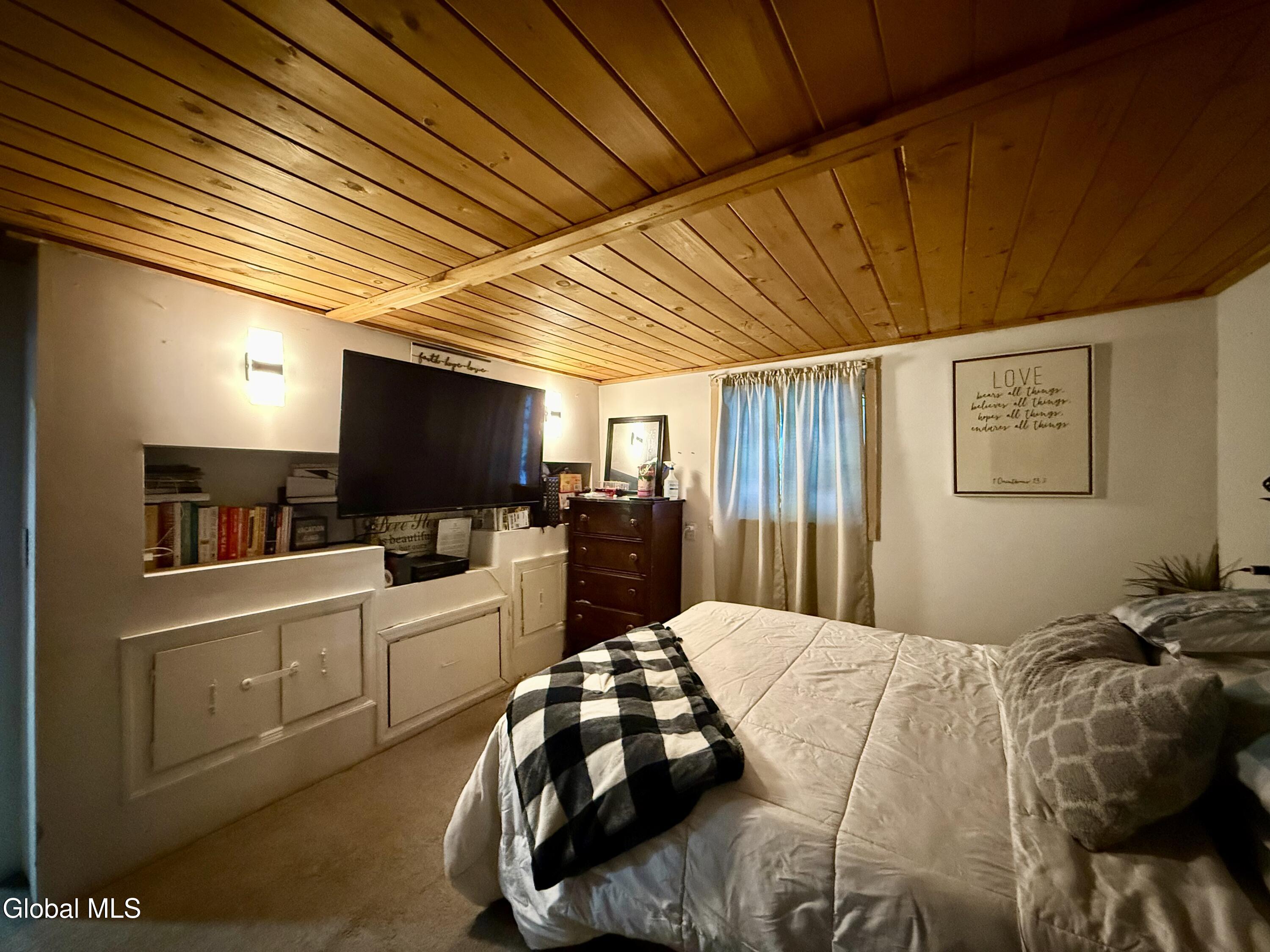 32 Twin Channels Road Queensbury, NY 12804 - Photo 15 of 27 IMG_1531