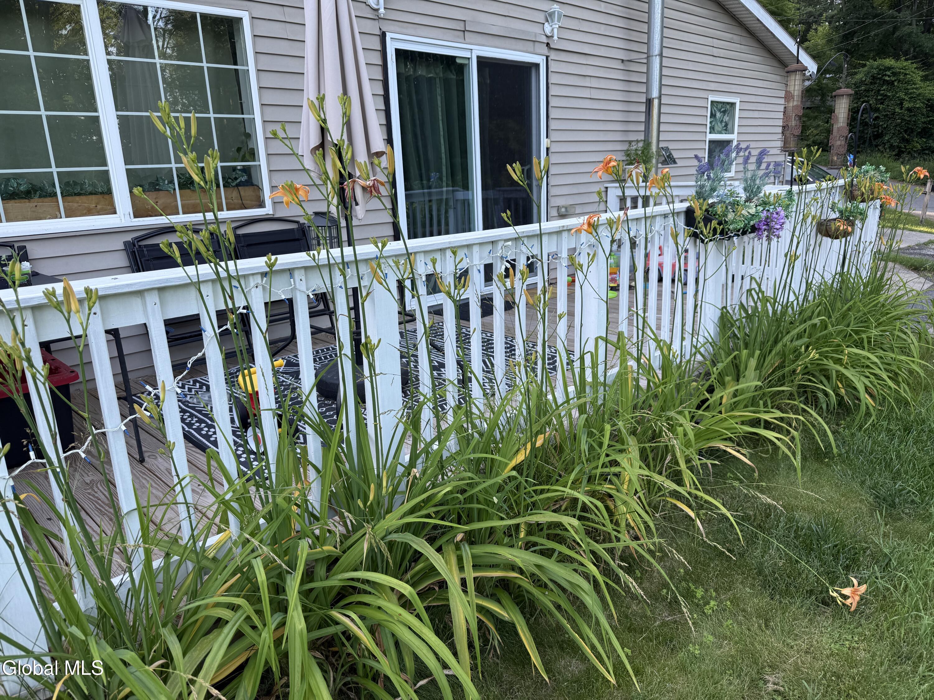 32 Twin Channels Road Queensbury, NY 12804 - Photo 3 of 27 IMG_3810