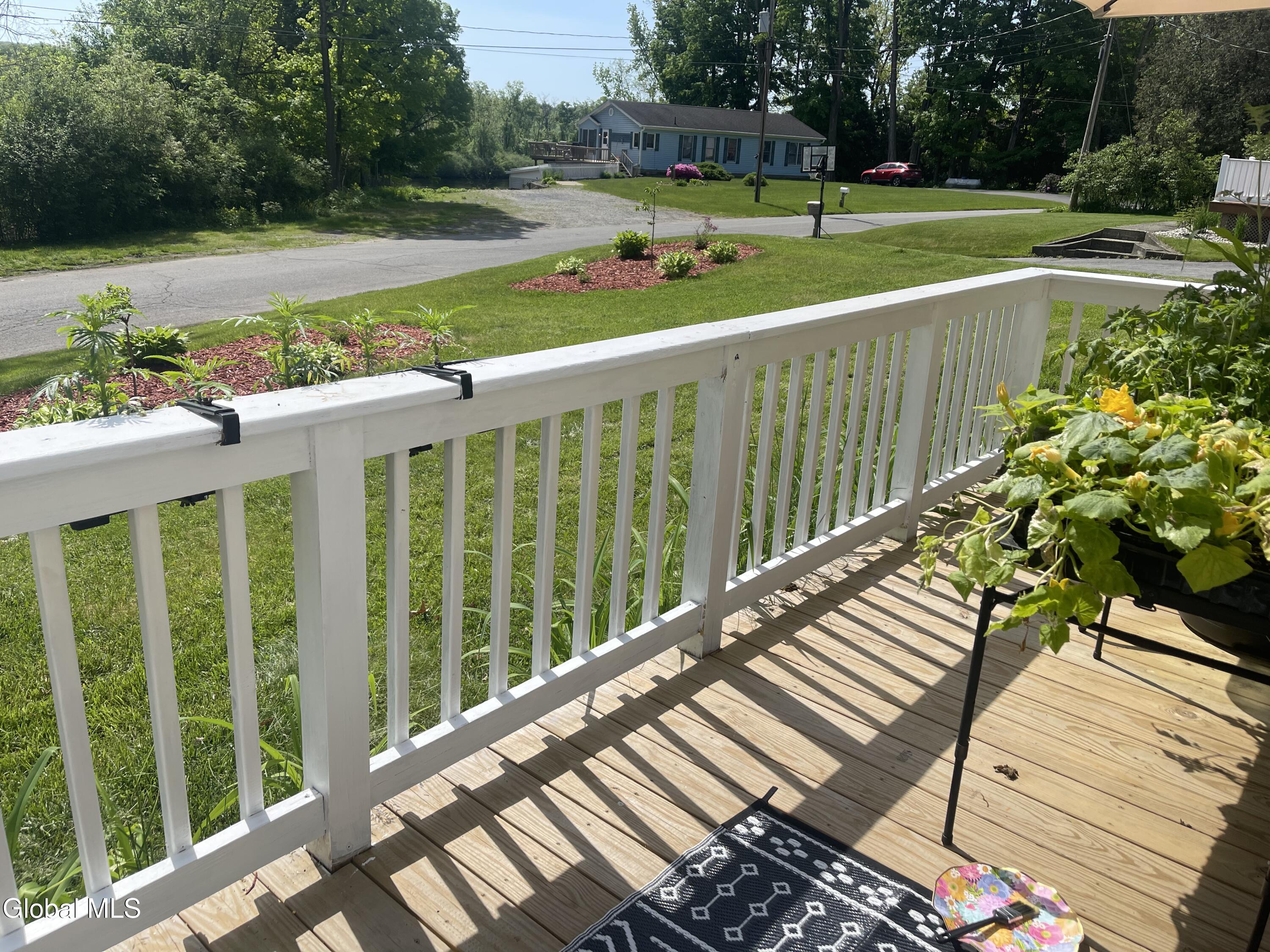 32 Twin Channels Road Queensbury, NY 12804 - Photo 5 of 27 IMG_1905