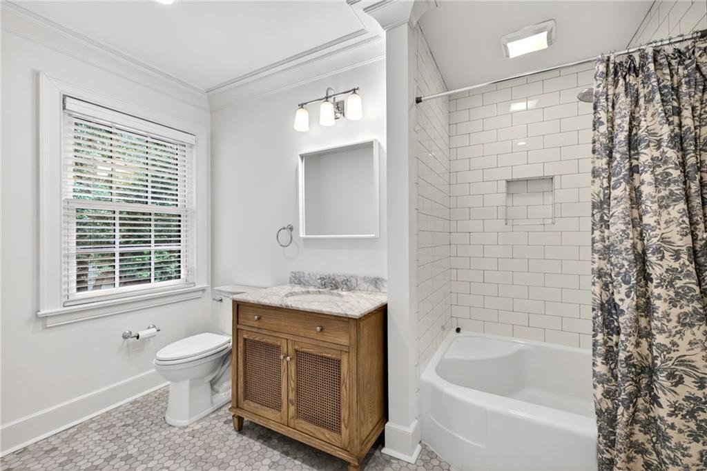 62 Blackland Road Northwest Atlanta, GA 30342 - Photo 22 of 40
