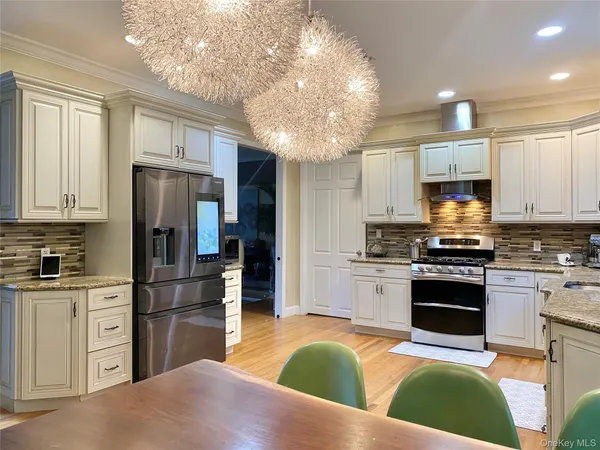 $7,200 | 24 Wilafra Place, Northport, NY 11768