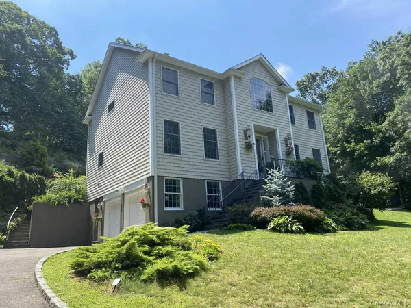 $7,200 | 24 Wilafra Place, Northport, NY 11768
