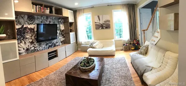 $7,200 | 24 Wilafra Place, Northport, NY 11768